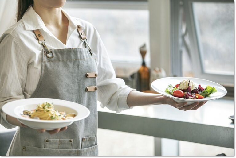 배터지게 먹는 꿈 해몽 재물운이 터지는 징조 7가지
